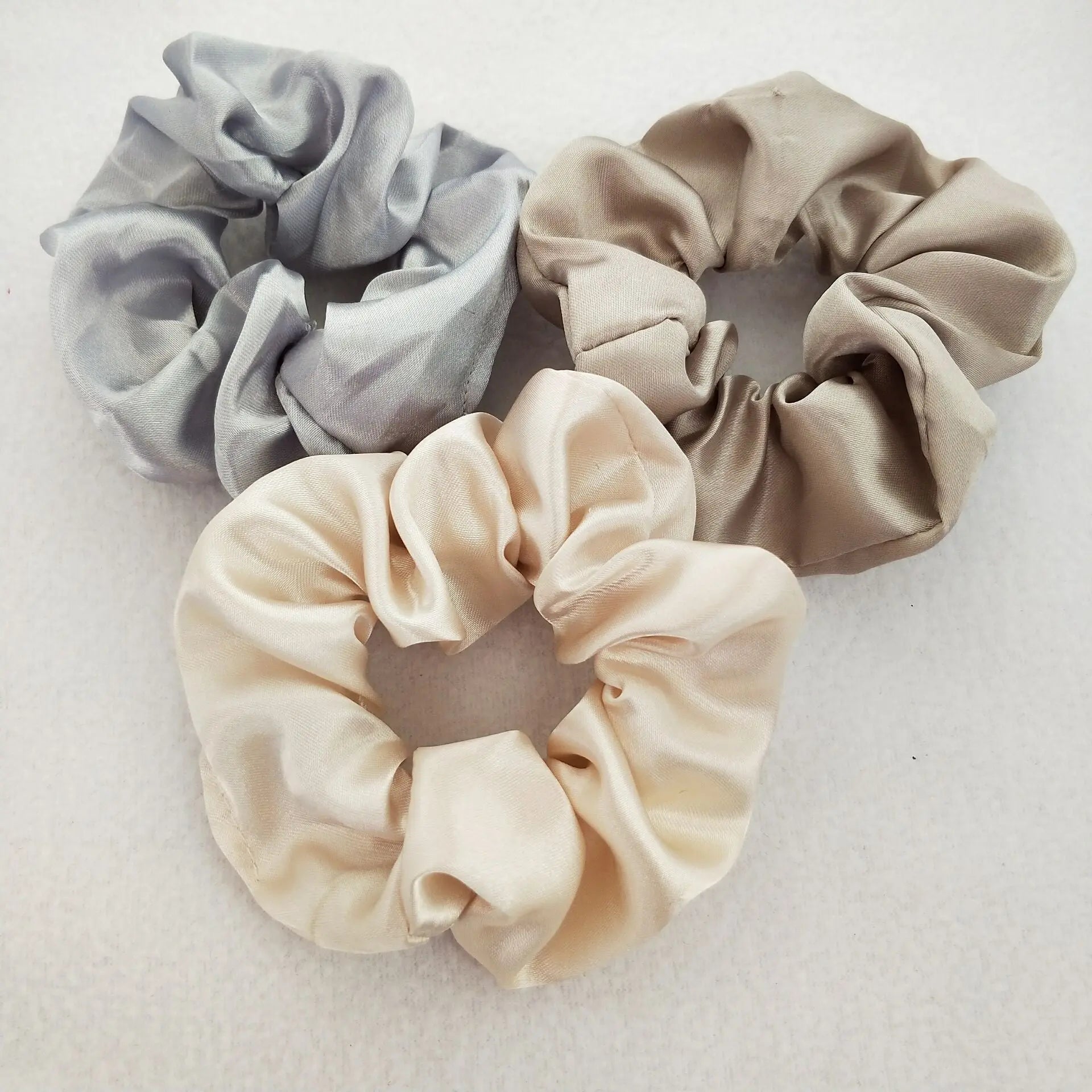Random Silk Scrunchie Set (5 Scrunchies) The Scrunch Bar